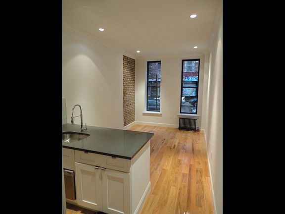 3rd image of 319 E 78th St APT 1B