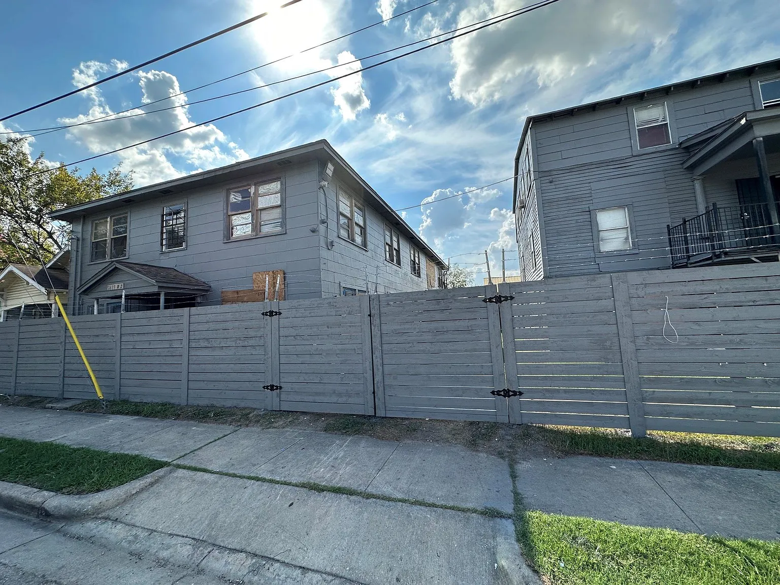 1 bed, 1.0 bath, 700 sqft, $800 — Photo 2