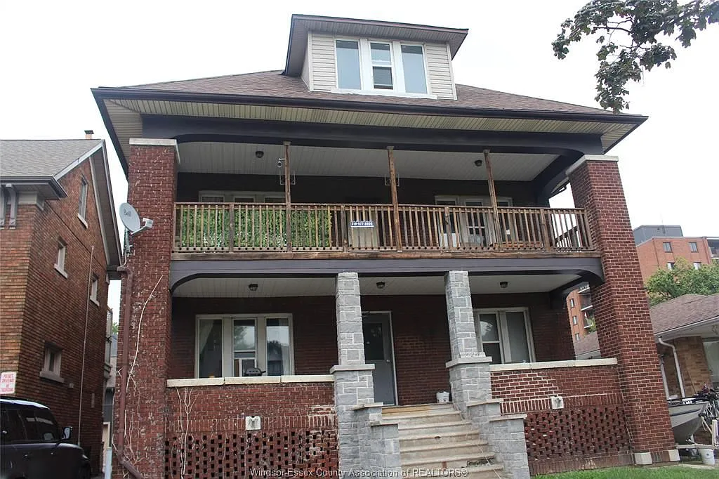 5 bed, $2,600 — Photo 1