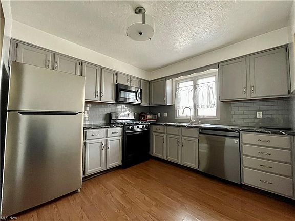 2nd image of 7349 Eisenhower Dr Unit 3