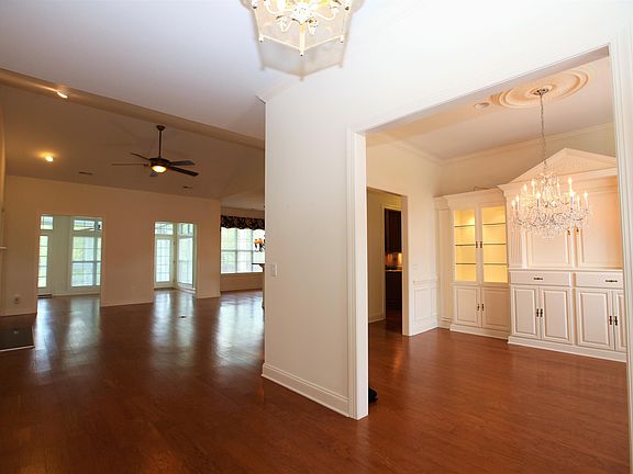 5th image of 8297 Compass Pointe East Wynd