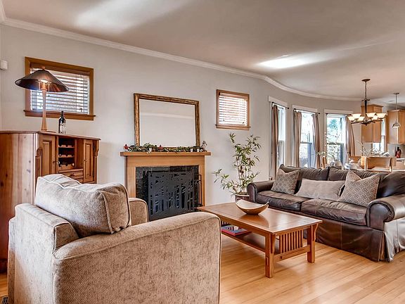 4th image of 4153 N Knox Ct