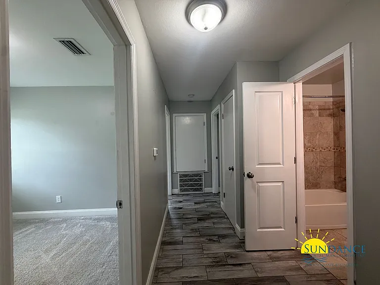 219 Pilgrim Ave — Photo 9