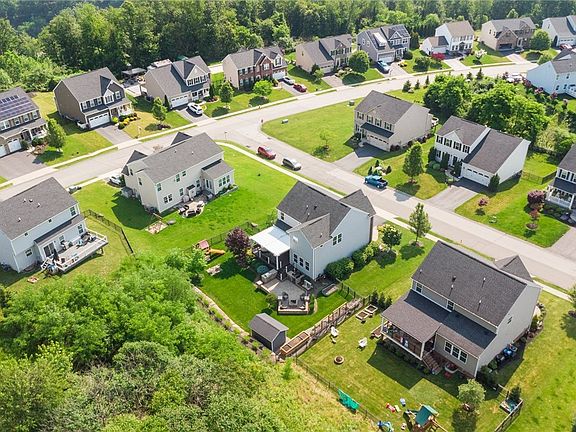 3rd image of 108 Berkshire Ct