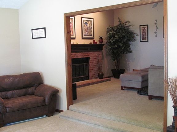 5th image of 3216 Thomas Dr