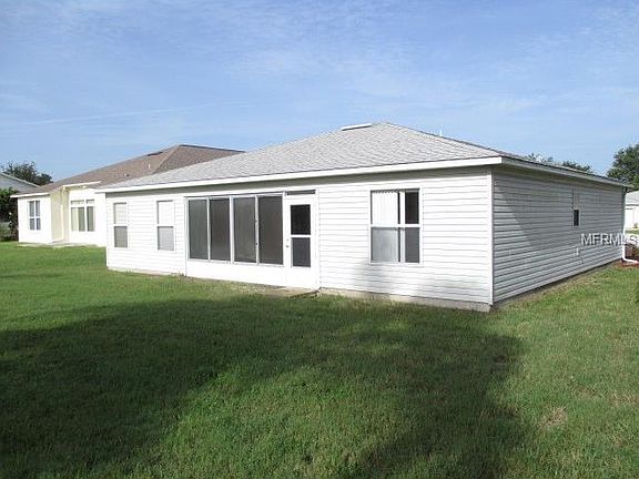 3rd image of 33120 Meadow Green Ct