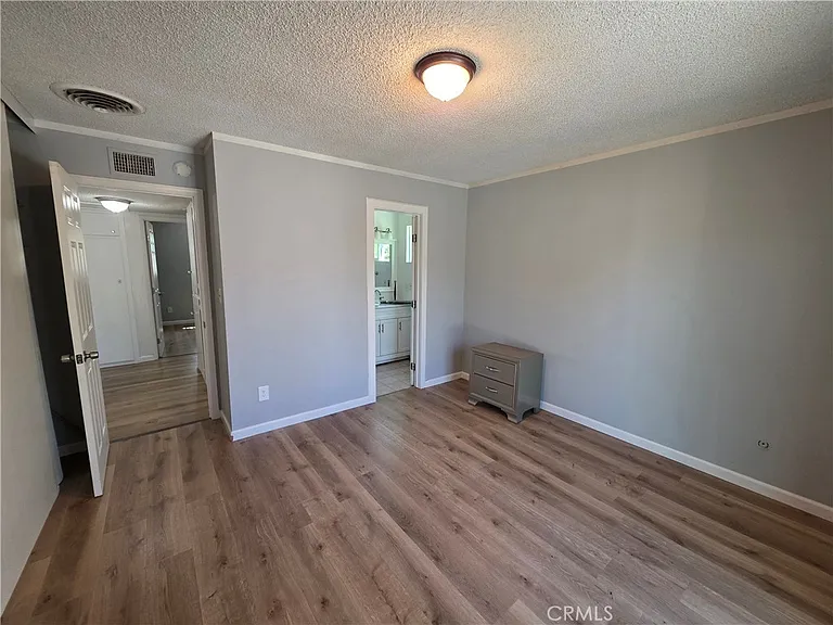 8920 Haddon Ave — Photo 9