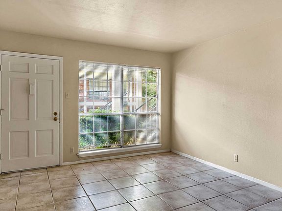 3rd image of 3301 S Broadway Ave #F26