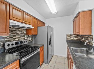 10461 NW 7th St #204, Hollywood, FL 33026