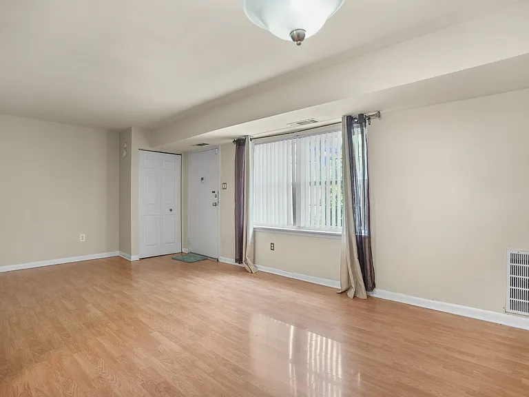 9695 Hitching Post Ln #H — Photo 21