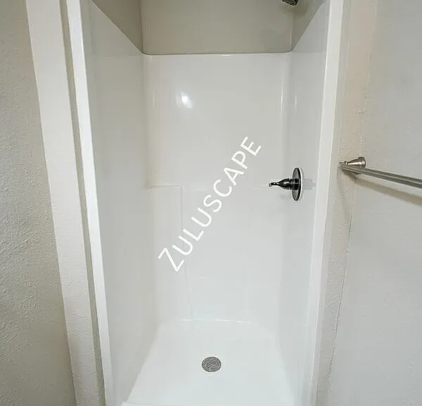 734 W 2nd St — Photo 10