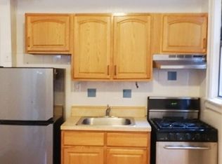 247 S 1st St #1R, Brooklyn, NY 11211