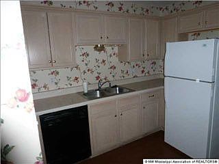 2nd image of 1590 Joy Blvd