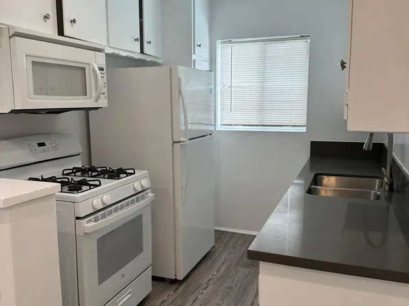 8114 Owensmouth Ave #7, Canoga Park, CA 91304