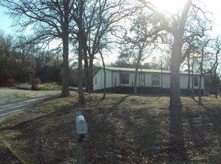 405 Hilltop Meadows Ct, Springtown, TX 76082