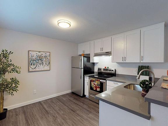 2nd image of 3700 Southcenter Blvd #2B-1Ba-950Sqft