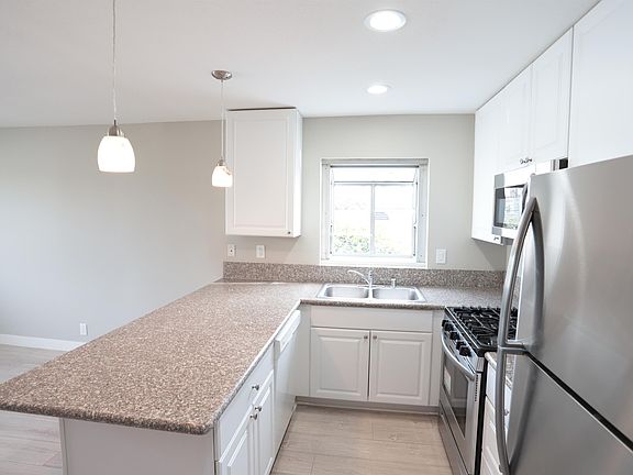 3rd image of 1522 Hornblend St APT 3