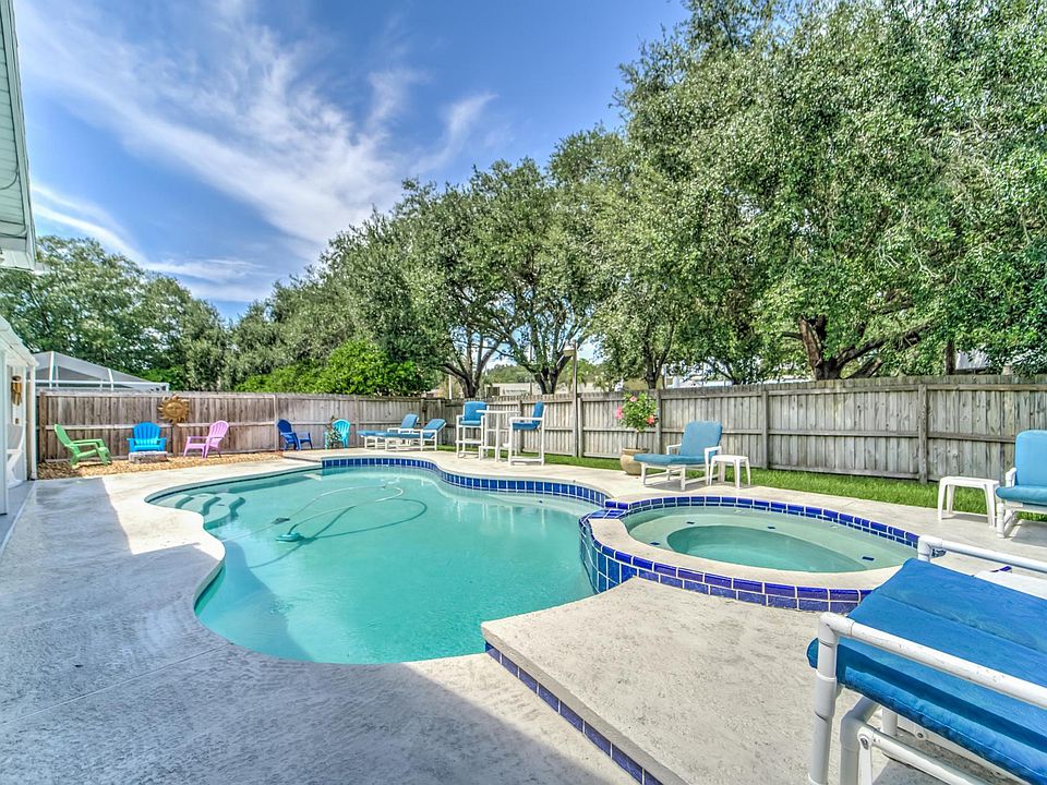 1st image of 4307 W Palmira Ave