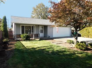 383 N Broadway St, Estacada, OR 97023