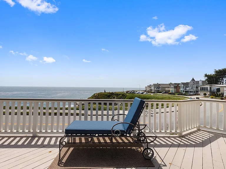 2124 W Cliff Dr — Photo 33