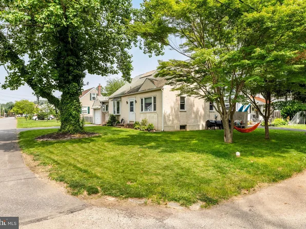 101 Ash Rd, Wallingford, PA 19086