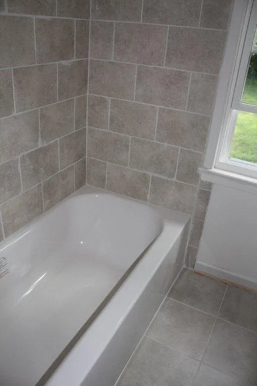 2 bed, 920 sqft, $1,800 — Photo 3