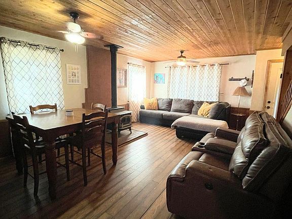 5th image of 41015 Oak Dr