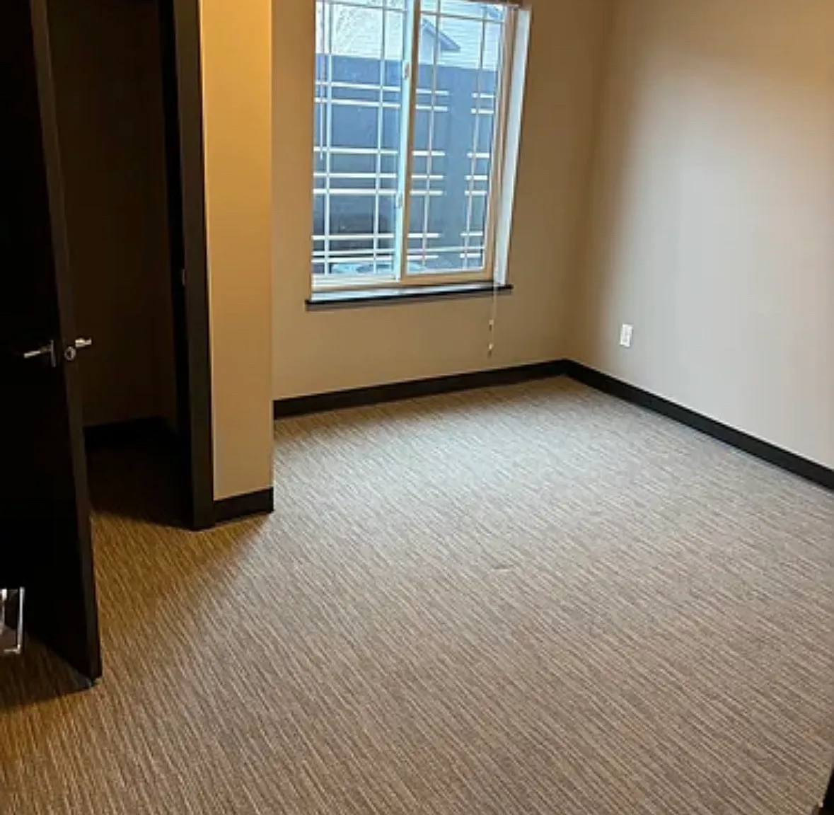 2 bed, $1,150 — Photo 2