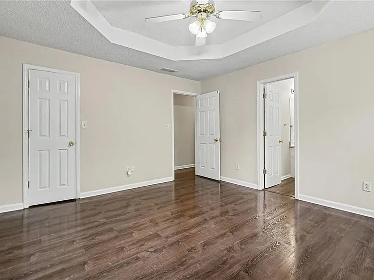 4824 Buchli Ln — Photo 18