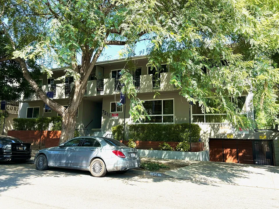 145 - 7511 Lexington Ave