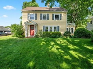 44 Walnut Rd, Barrington, RI 02806