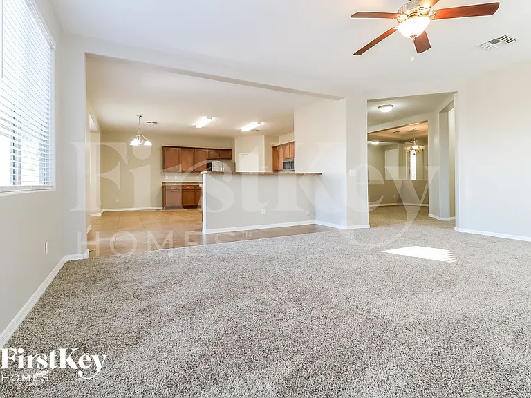 1842 S 222nd Ln — Photo 3