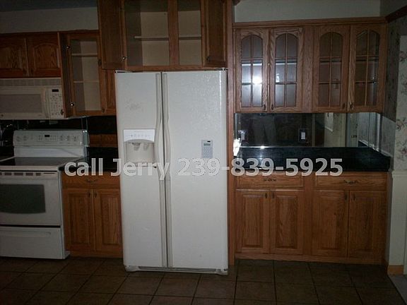 4th image of 1115 SE 16th Pl