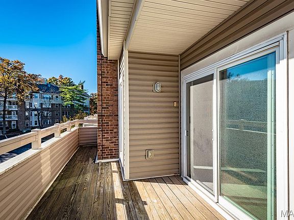 3rd image of 1010 Thoreau Ct APT 301