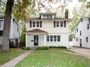 1330 Calvin Ave SE, Grand Rapids, MI