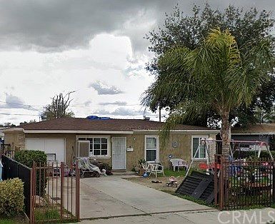 1st image of 933 E Acacia Ave