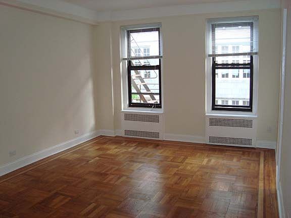 1st image of 127-131 W 89th St #44