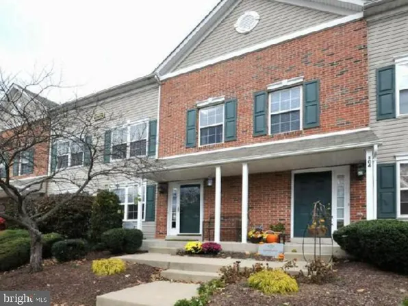 803 Purple Martin Ct #211, Warrington, PA 18976