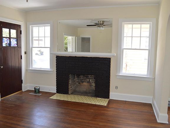 5th image of 2328 Herschel St