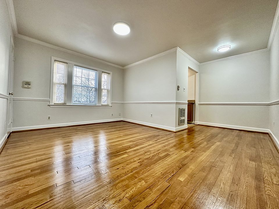 1st image of 919 Church St #3