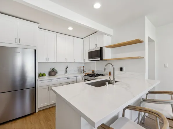 Sea Skiff Apartments Best Ocean View in Hermosa Beach, 150 10th St APT 1, Hermosa Beach, CA 90254