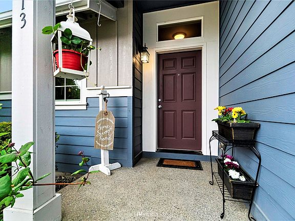 Crisp colors put a smile on your face!