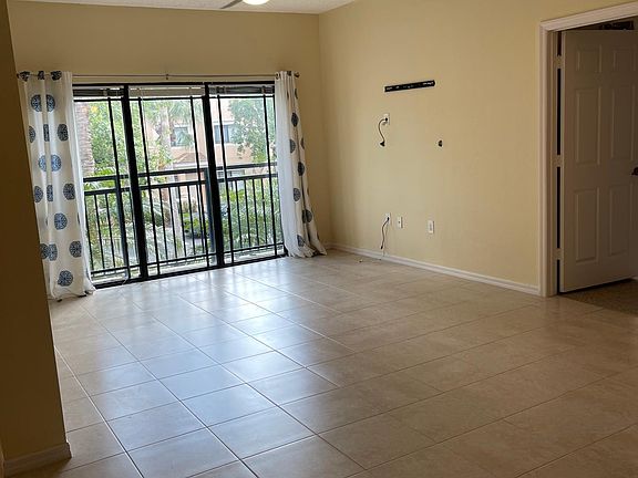 3rd image of 2809 Amalei Dr APT 110