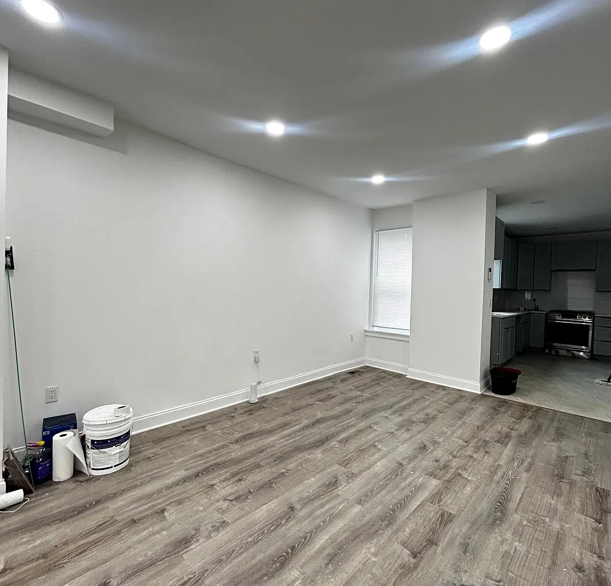 3 bed, 850 sqft, $1,500 — Photo 1
