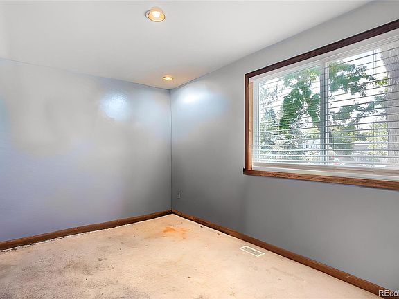 3rd image of 11512 Birch Street