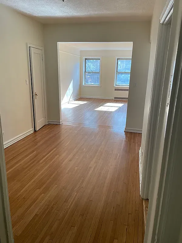 86-10 34th Avenue — Photo 2
