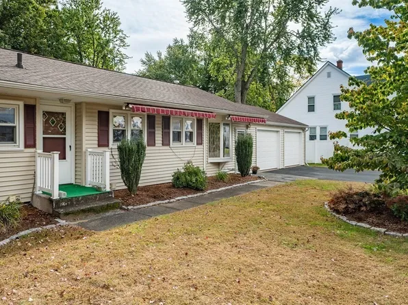 55 Crown St, Westfield, MA 01085