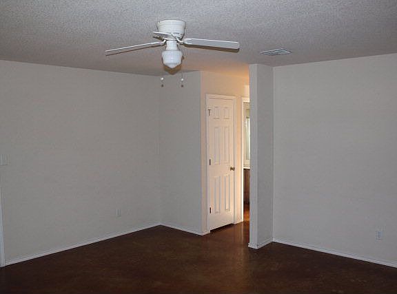 5th image of 113 S Krueger Ave