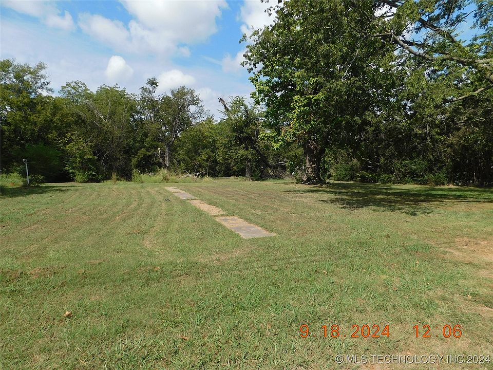 2nd image of 408 NW 2nd St