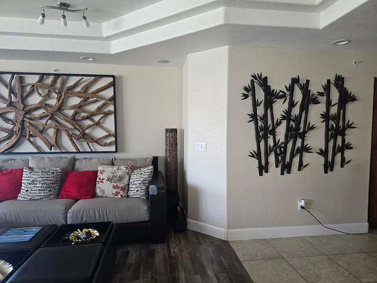 211 Moser Ave #R6 — Photo 31